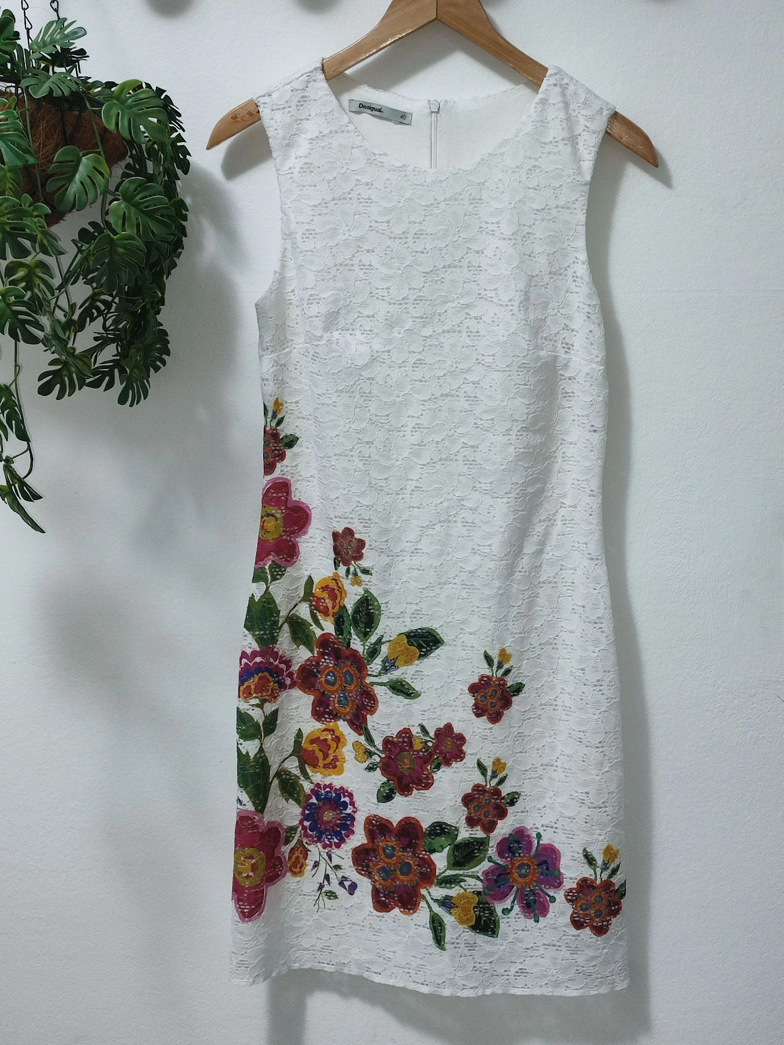 Vestido blanco de encaje con flores Desigual - Talla 40